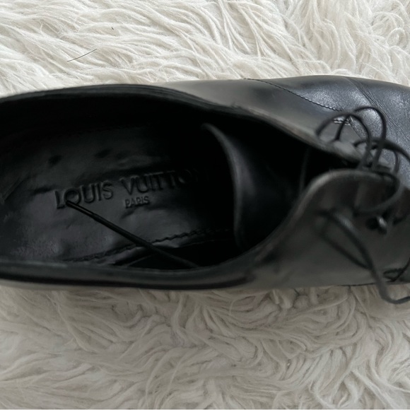 Louis Vuitton Men’s Leather Shoes - Picture 10 of 12